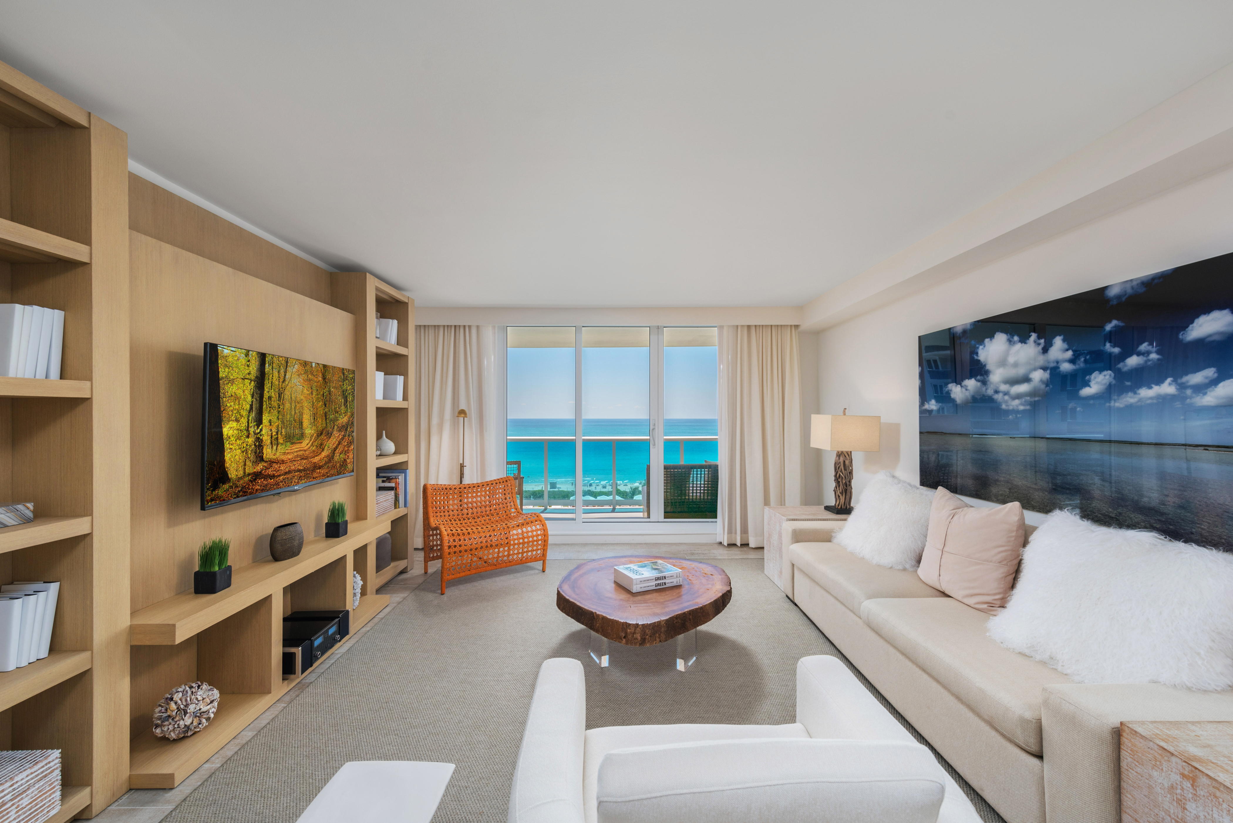 L2BNB 944 Miami